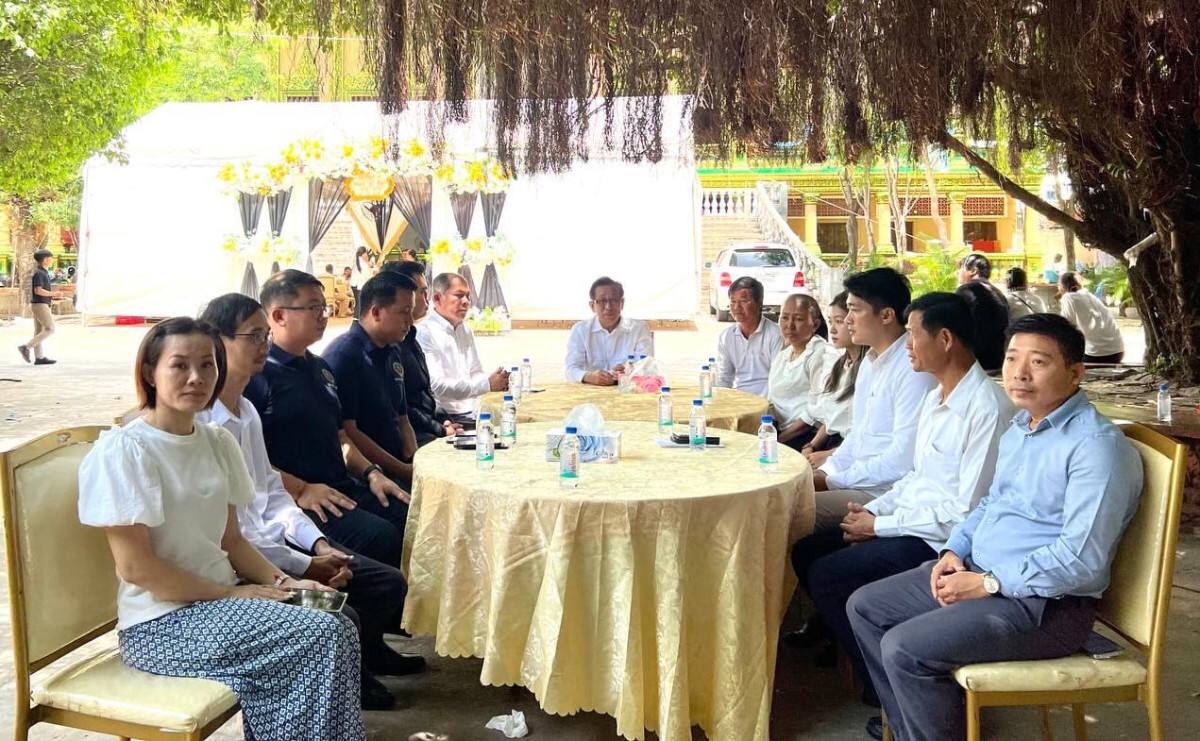 A15BF831-CD92-4AAB-859F-BA3F747E7F8B