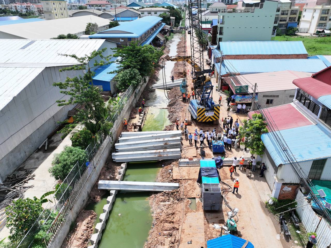 7EE345B7-4297-45BD-9366-C0C8E4E3E7AF