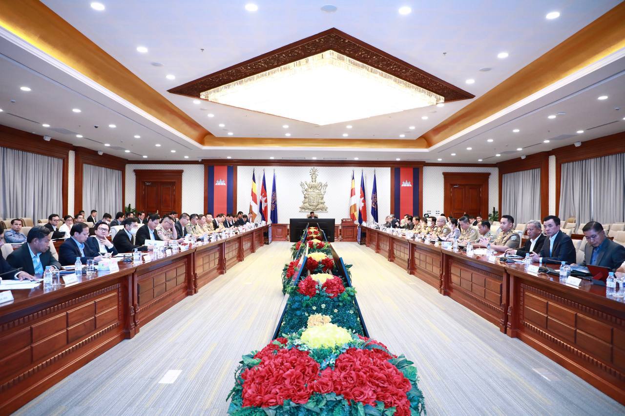 DDFCFF65-6471-4EC8-9DE3-326083E7BDB0