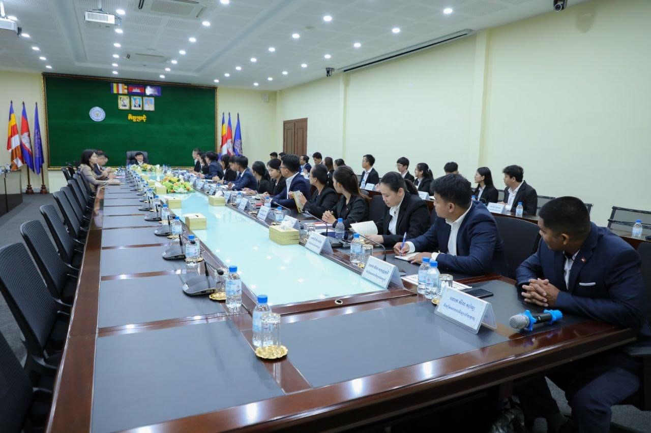 EDFC6C27-ADBB-47F4-A041-AEEAD81962C9