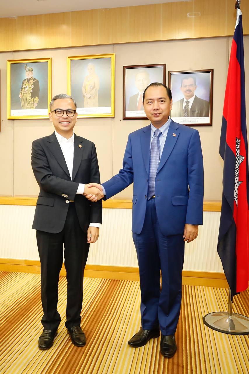 05B4CCB5-EEDC-44E9-A115-E6DBF136FC40