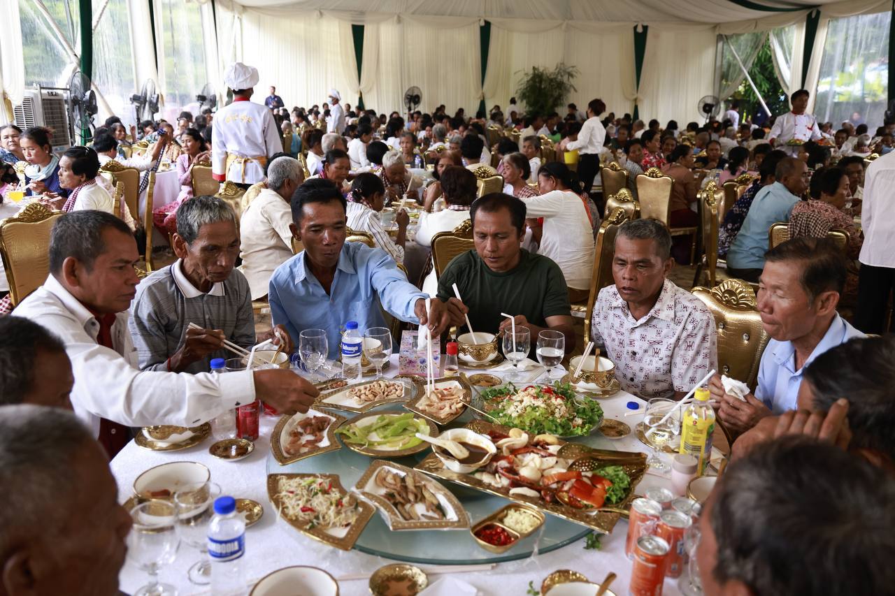 7F1E51A4-03ED-40C8-979B-05D241AC03D4