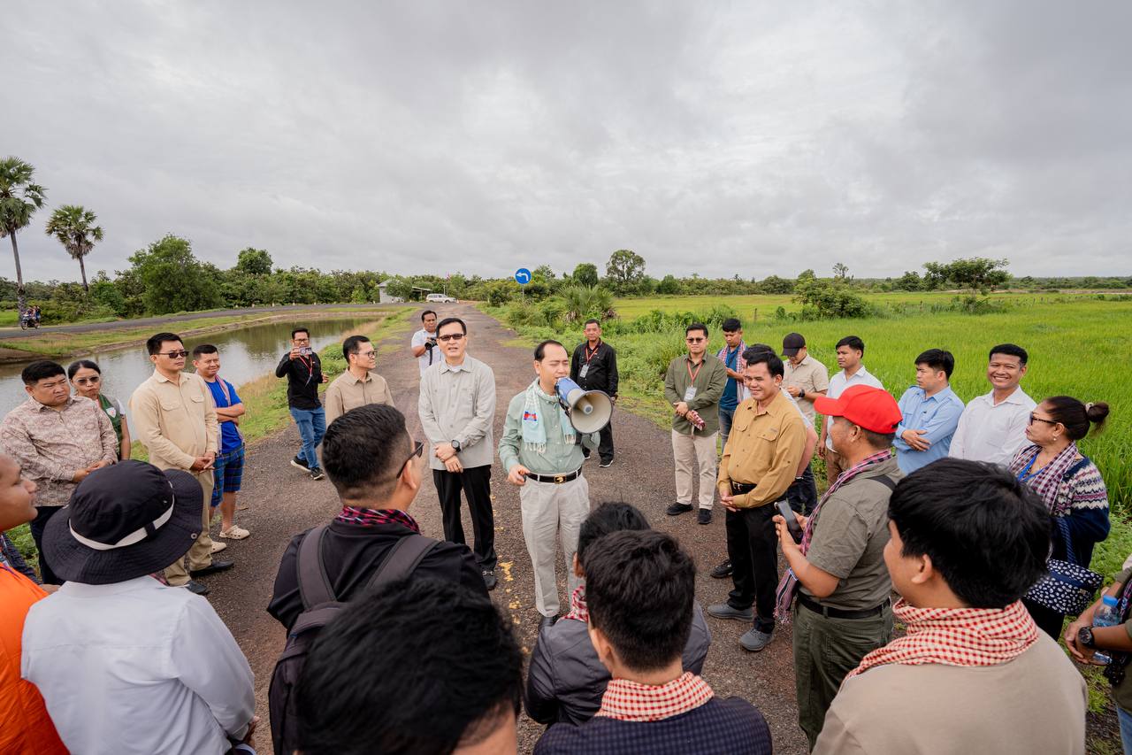 7F256AD1-BBB3-4C94-BBA3-A3FD58656DD3