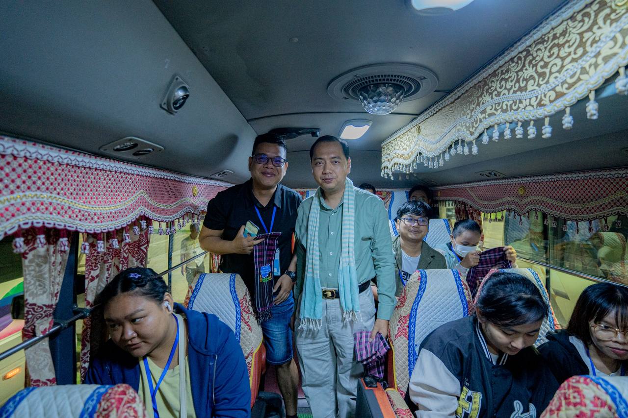 CAC73F72-F228-4D0C-8833-BF366A5EC645