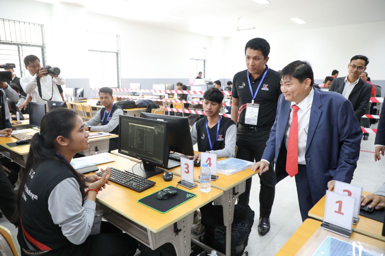 34494B75-9049-4517-80E4-7F8BF7AB8EE3