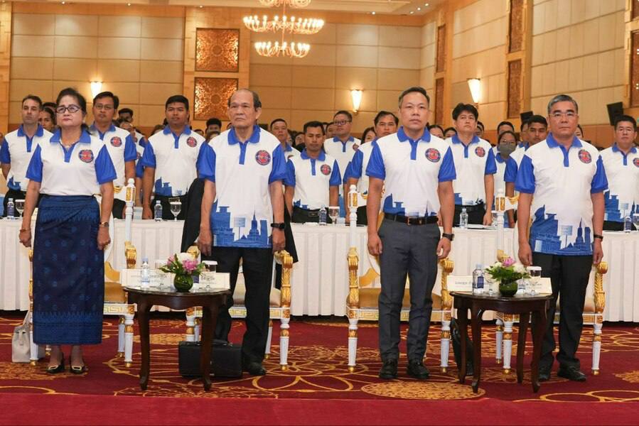 3453E656-DD9B-47F5-B853-059E9EBAB2E1