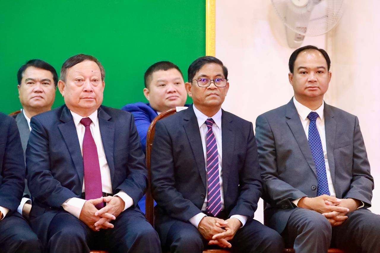 3F2D66DF-17EF-445B-8479-F5494D2206D1