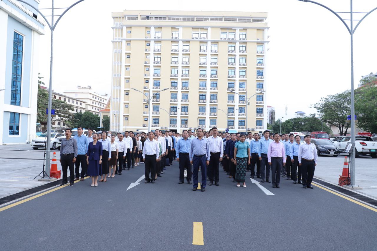 409C06F1-C529-45E2-81FC-23BE1B5D4530