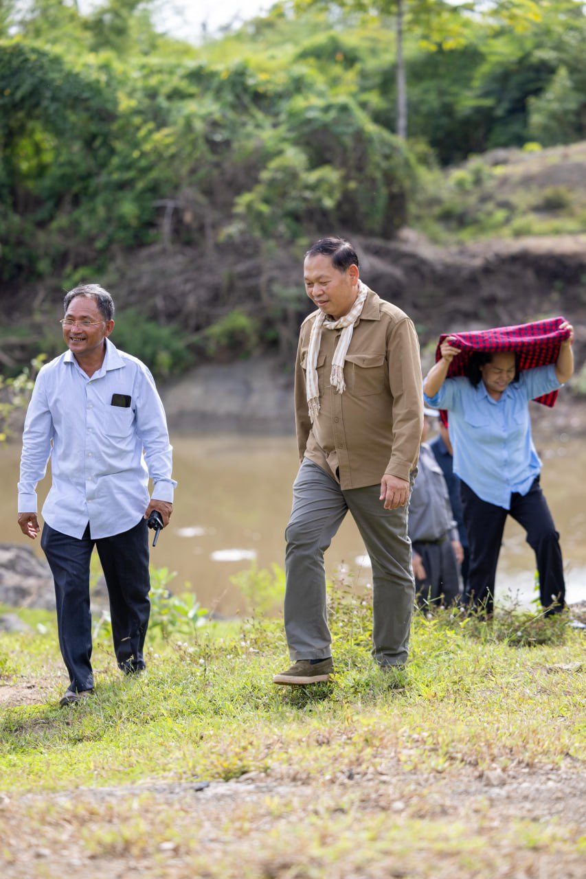 59F98B77-0D37-4079-8B71-86BC46FA03B6