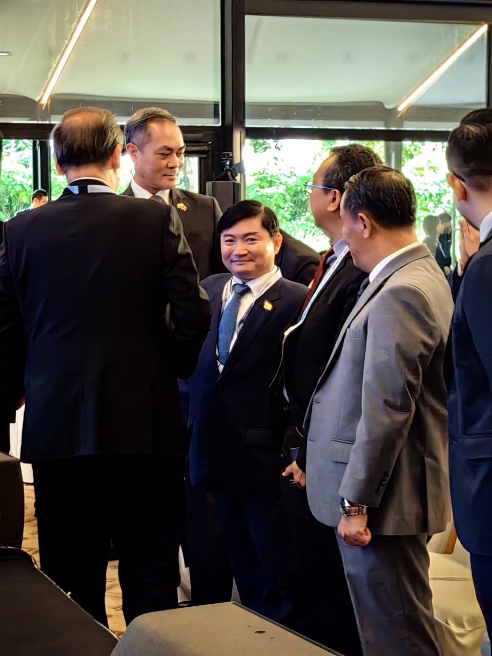 8F256D18-AE07-4B1B-ADBE-A5C76E5A0CF8