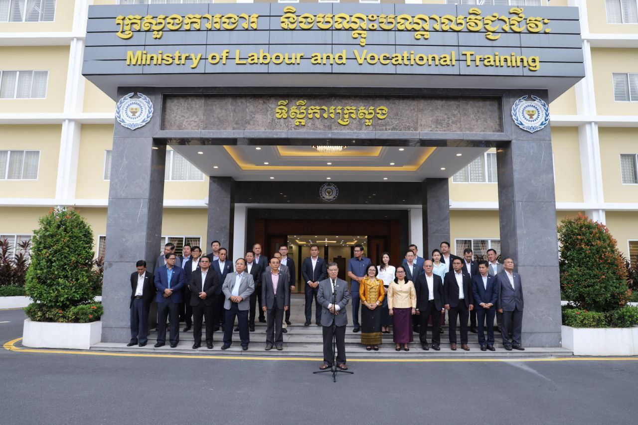 B284A5FF-3076-46F9-8382-7741F0C94A28