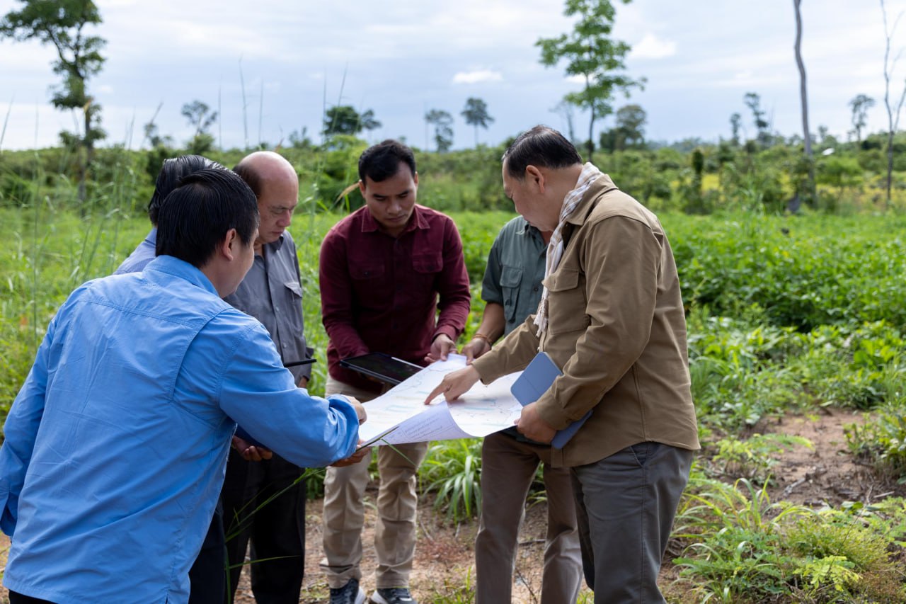 CA2721DE-C742-40E4-BDDB-14A66BE09D7D