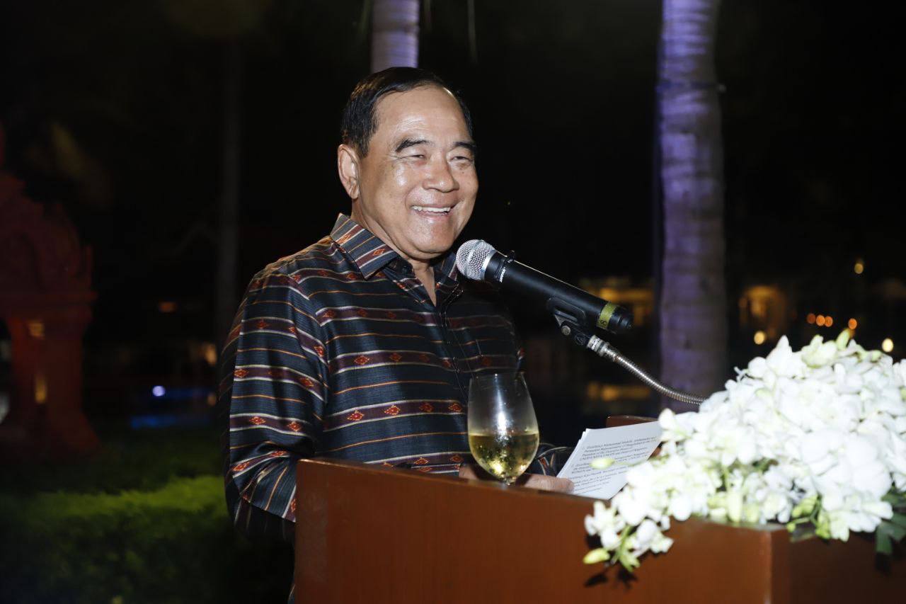 DBBCF010-D63E-4CB5-8E5E-B6D3EF1D9478