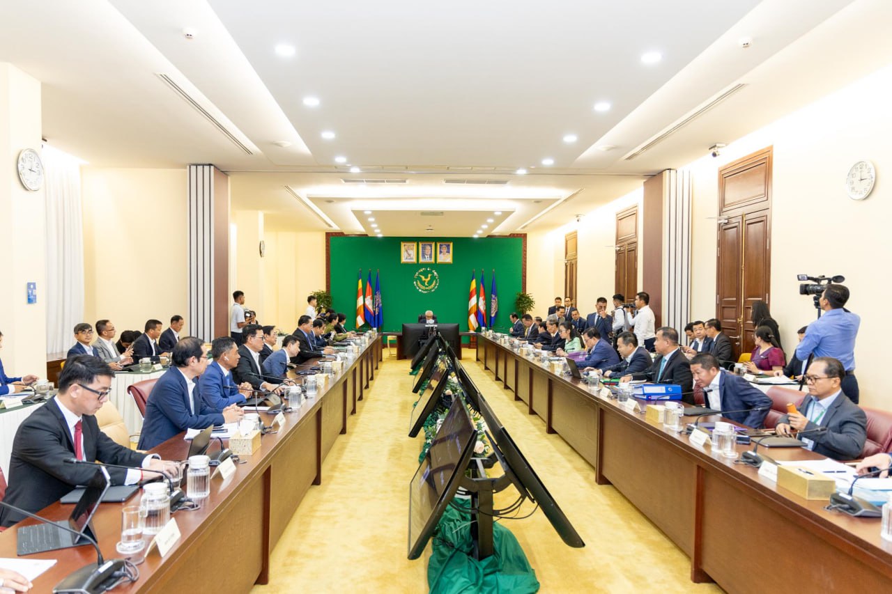 EAF14549-A4B0-40C6-9396-D22BB36D238F