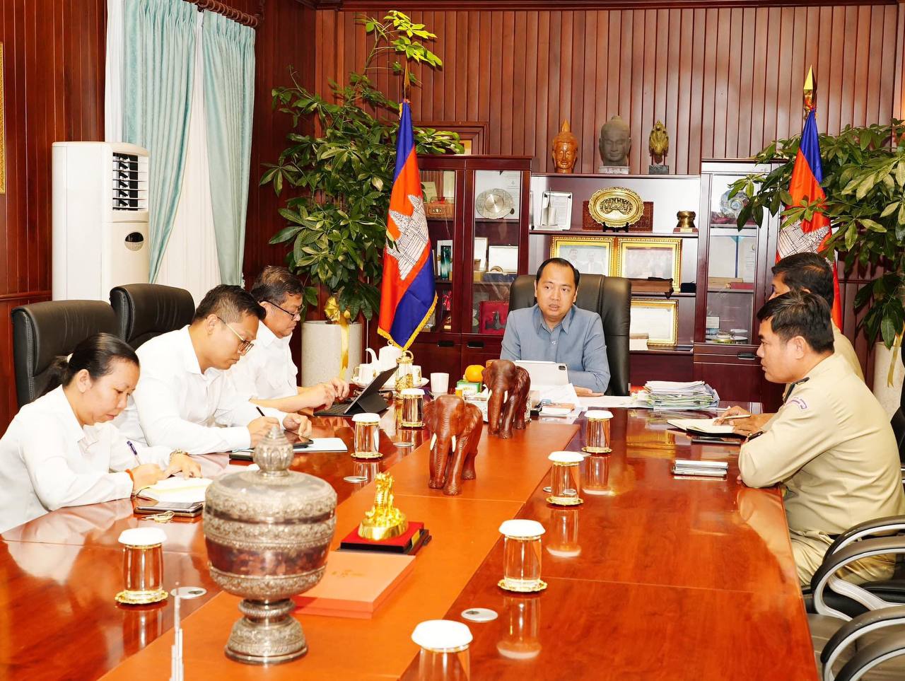 F6A57E2D-A151-4CDC-AEA0-21013B3251C6