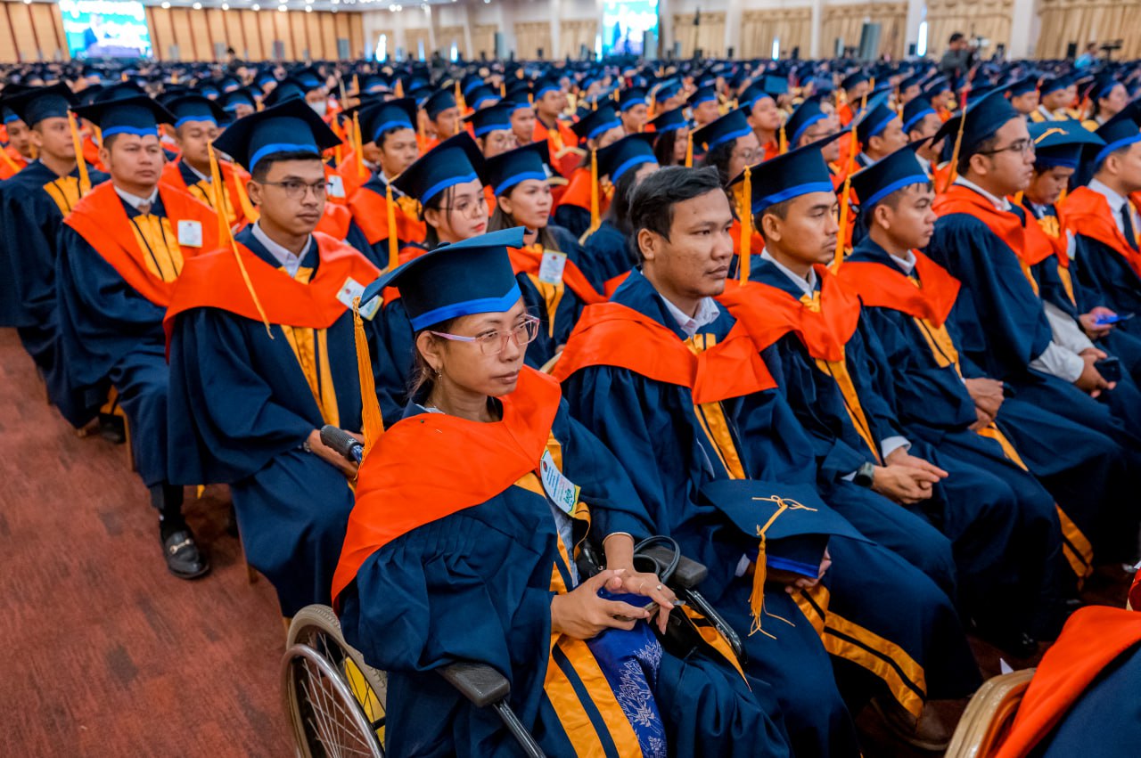 397F2BA5-3035-4A0B-8199-953854D045DE