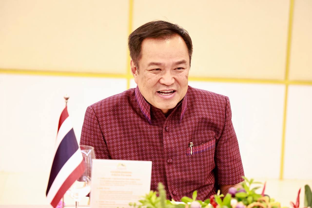 3A5CFD25-566F-4F78-ADD1-C9EDBA843A46