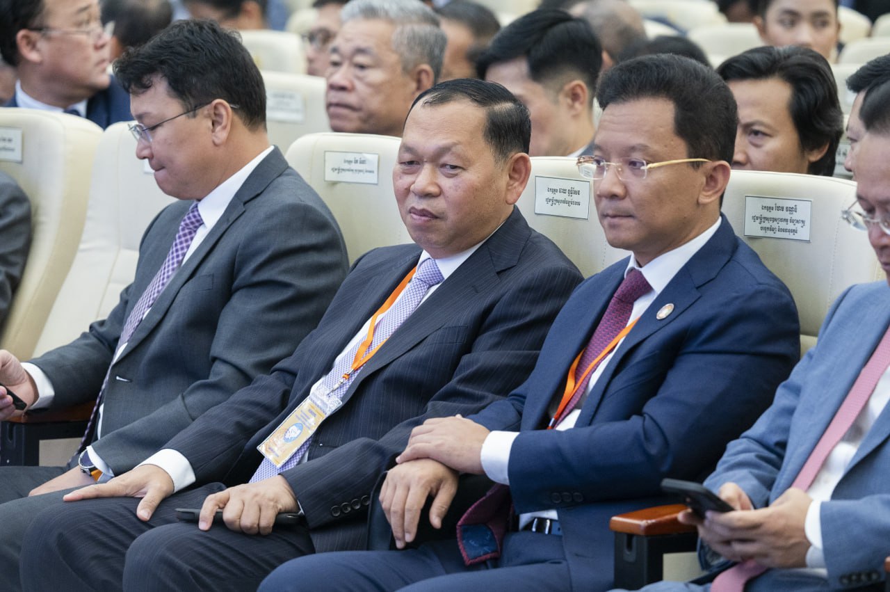 71882EFB-A9C0-4901-B203-33215530E156