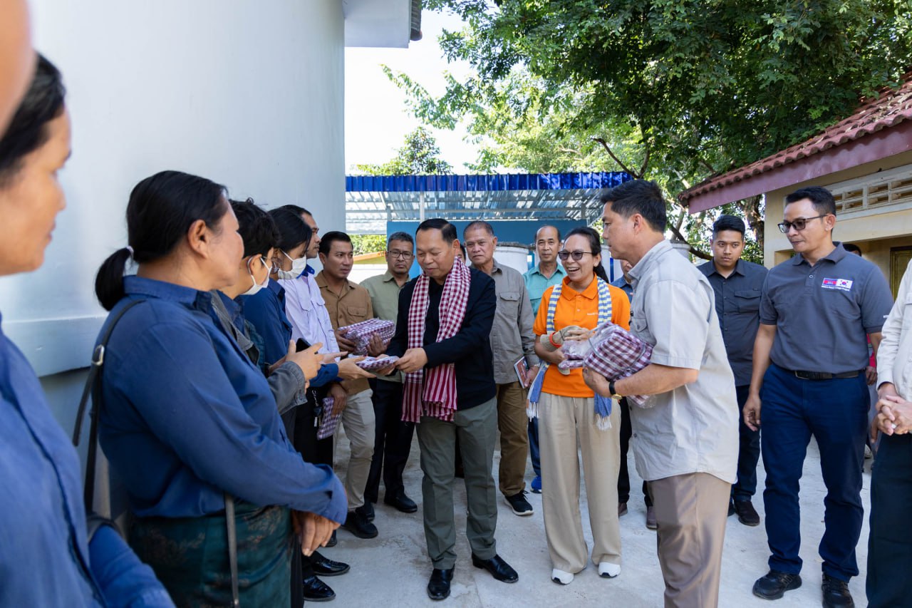 8BDD2540-9DFC-4B80-A05F-79EB49F5B379