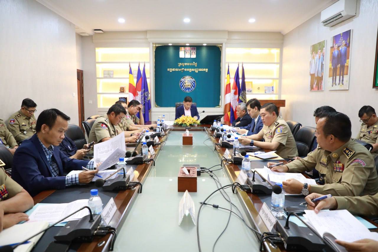 E1ECB128-717B-434C-A302-AF706F1FE970