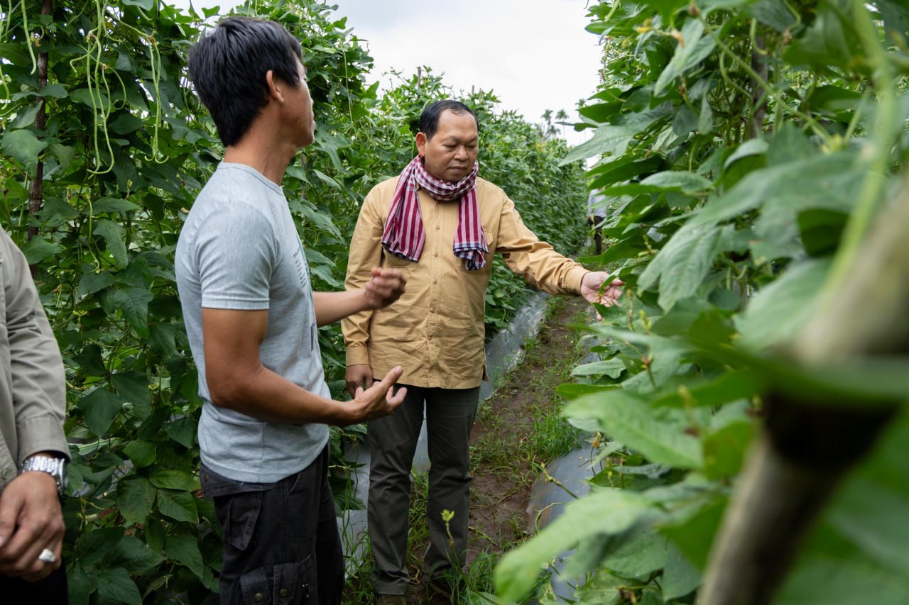 E67124FE-1BF8-464C-A57C-87B9F5E87457