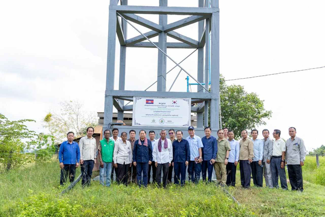 EA12003C-3CBF-476C-9382-0936476DA366