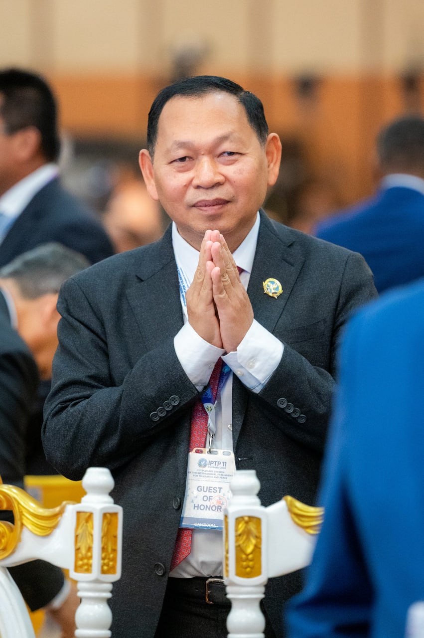 FAA11561-A9ED-4B9D-9034-AB8D3D4D813E