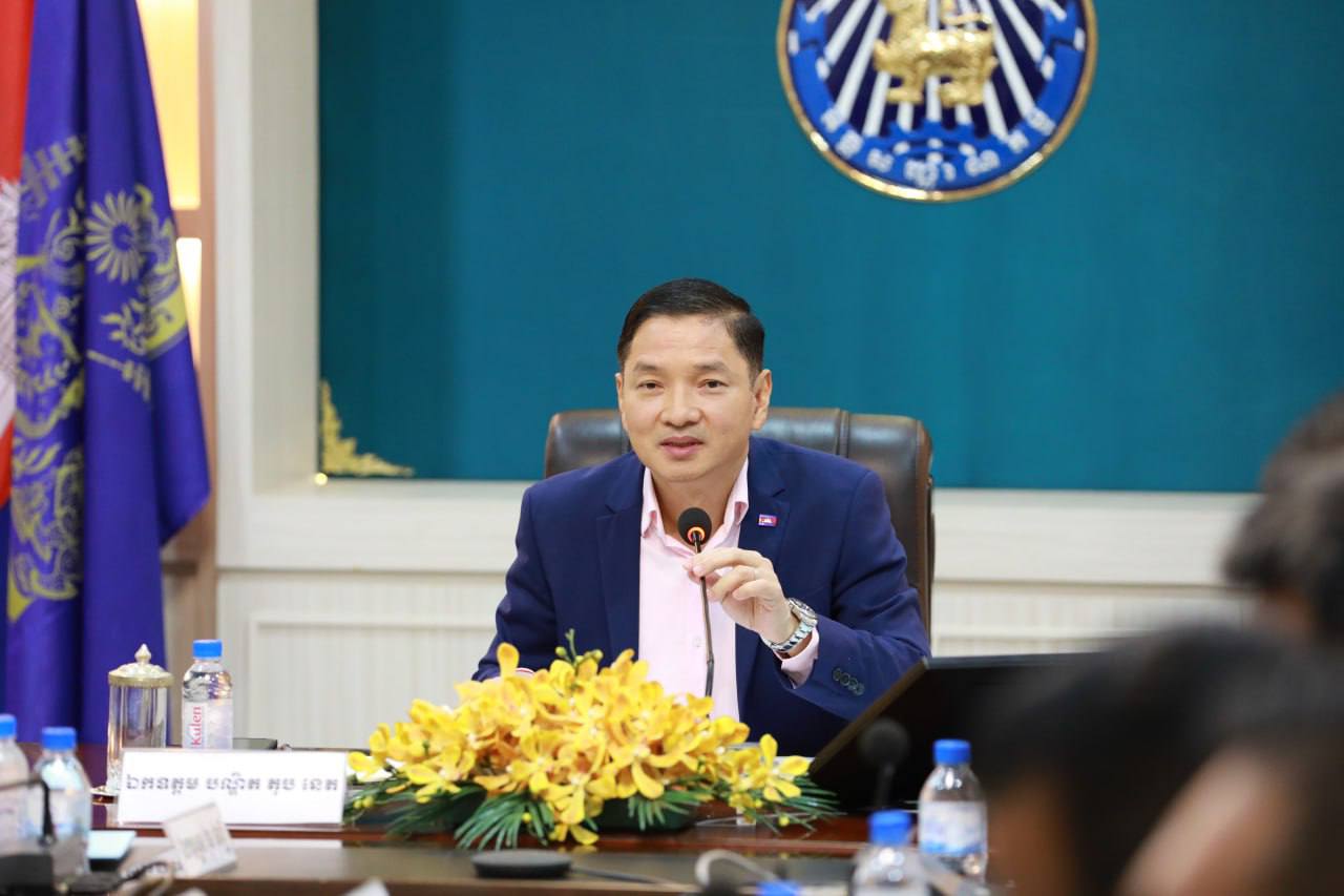 FB82991C-32D4-47B1-8258-59E0E2E34AEA