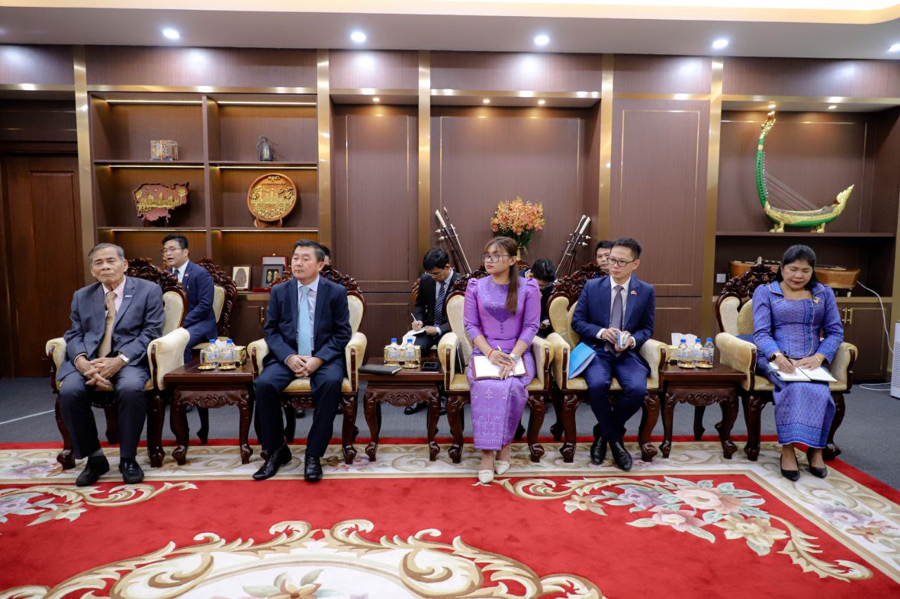 19C7F8B1-11F7-47D8-AC12-C37FCAF63B29