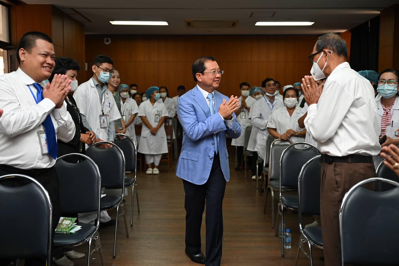 3D718927-B73D-45F1-B300-6691A36DF0CD