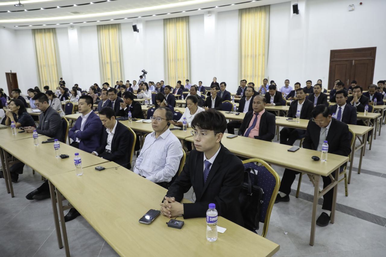 77093823-ADD9-4393-B20A-A68C8CAAFFCA