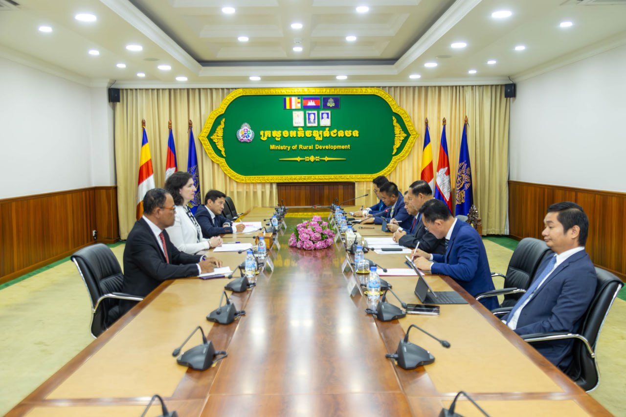 8CE38018-6803-4B55-9DAC-7289489B755A