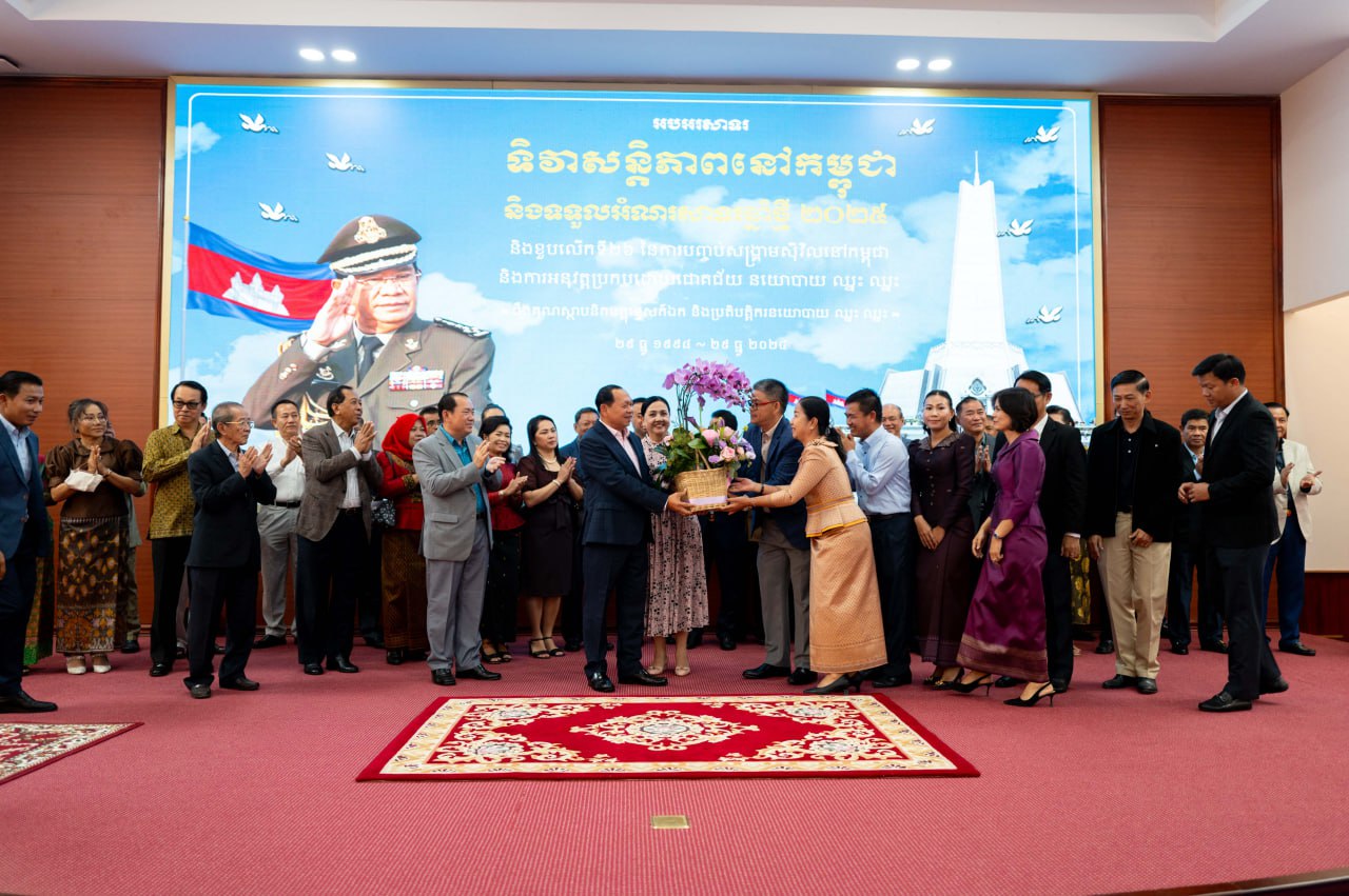 9923DED6-2B57-4667-9EA7-650DB072C919