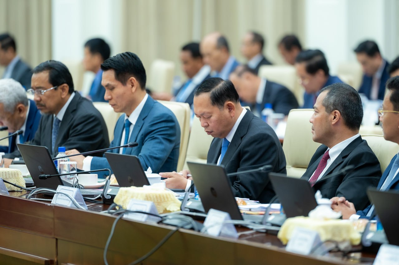 B3F33933-8164-4242-8411-CE1ABA0AC1B4