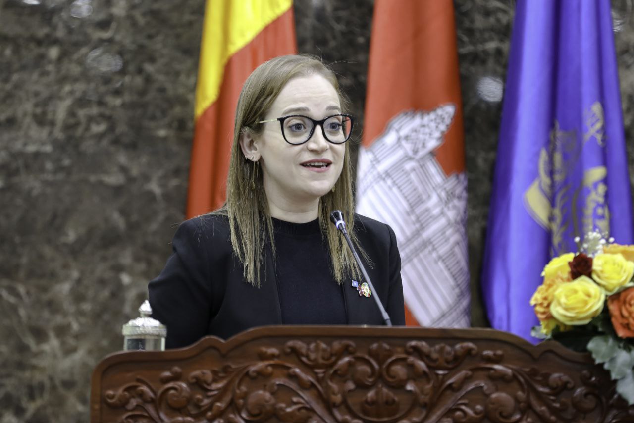 D28F9405-524B-4DD6-A756-575549D7C083