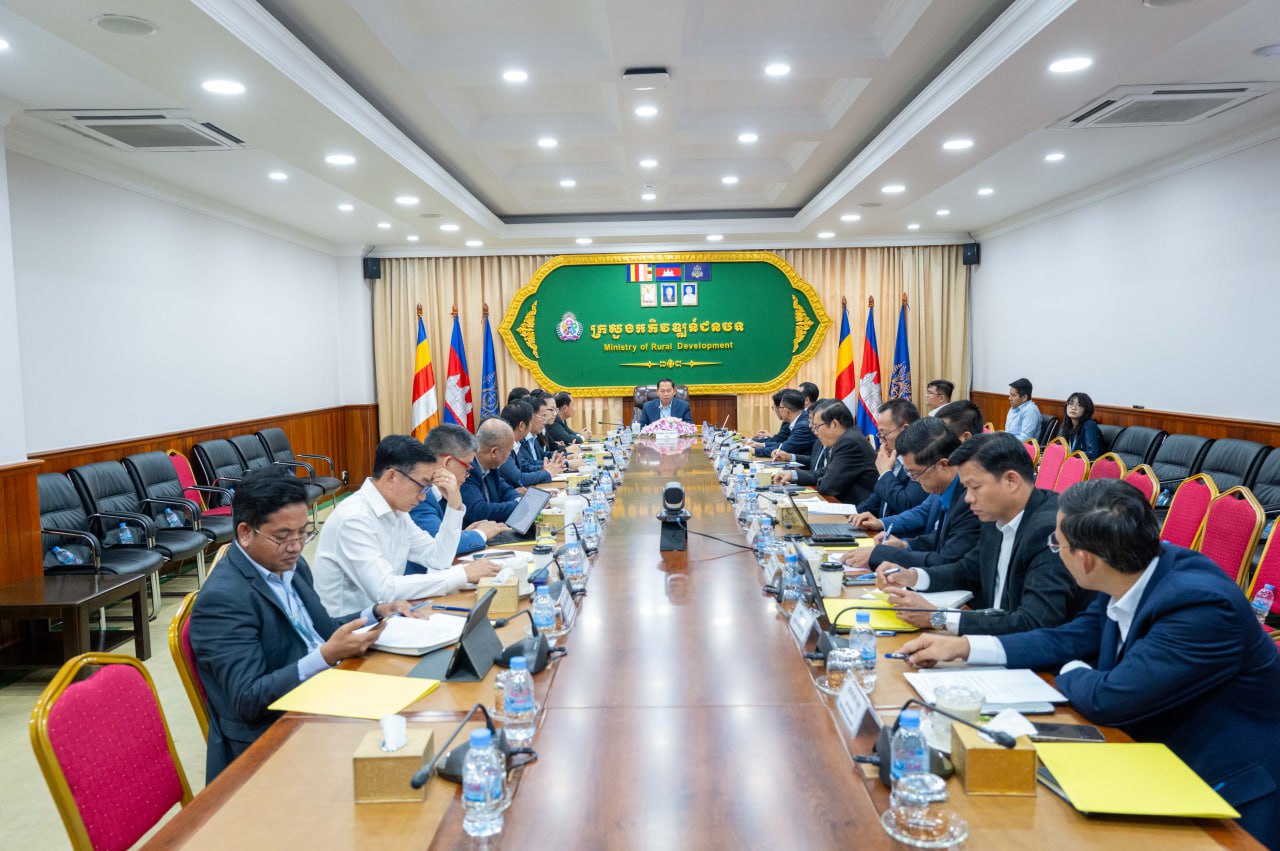 E9F77E35-6D4A-4133-AFA4-DB6121E1C5AC