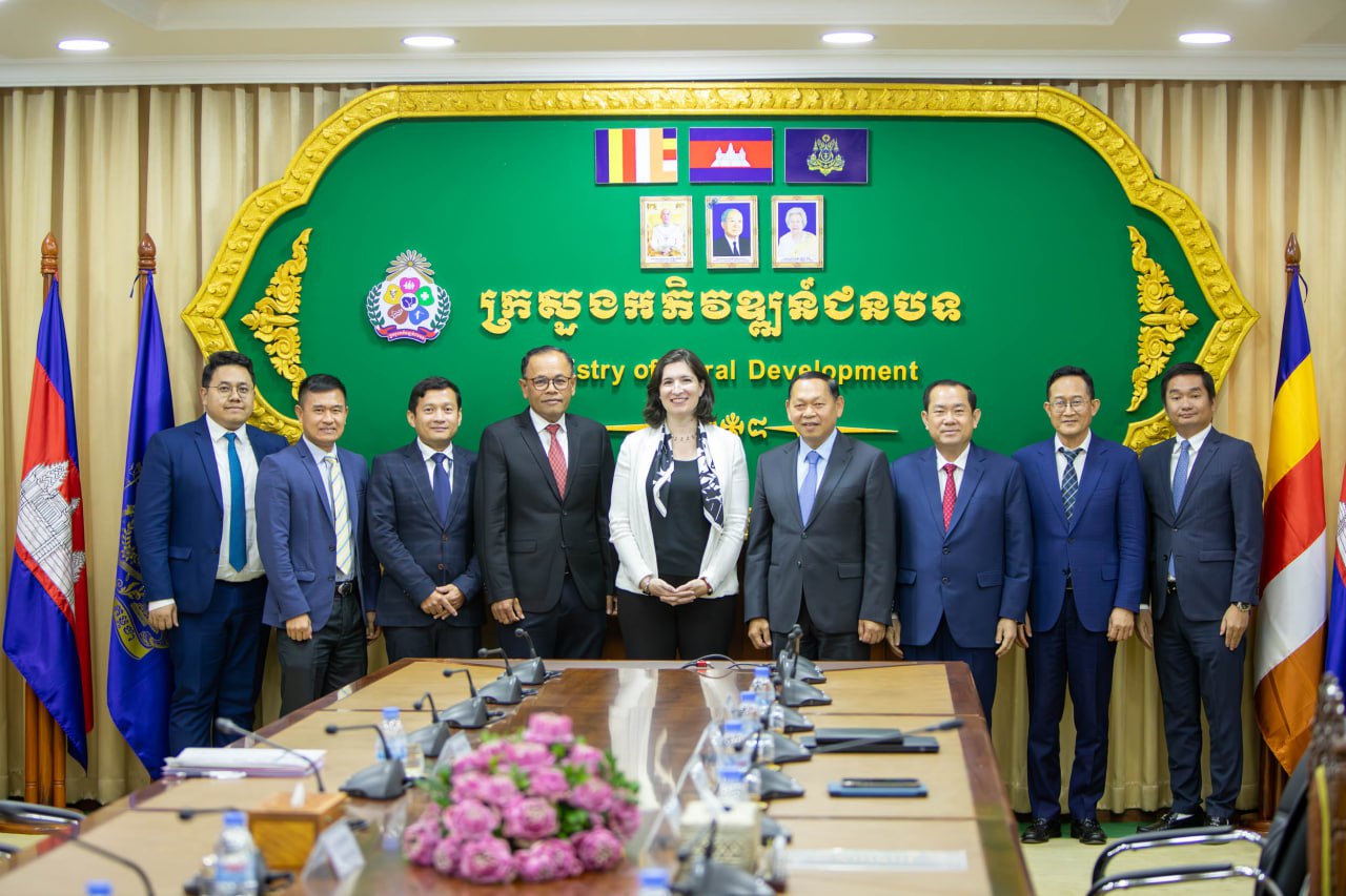 FA2E1EA5-6378-41D9-BD80-ABB250A8B103