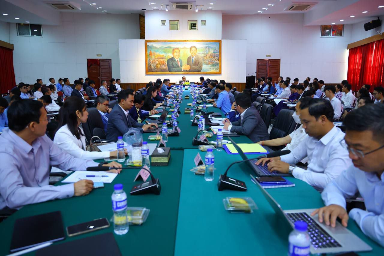 FCE009FF-F7C4-4F1A-A703-1DC47AEC4128