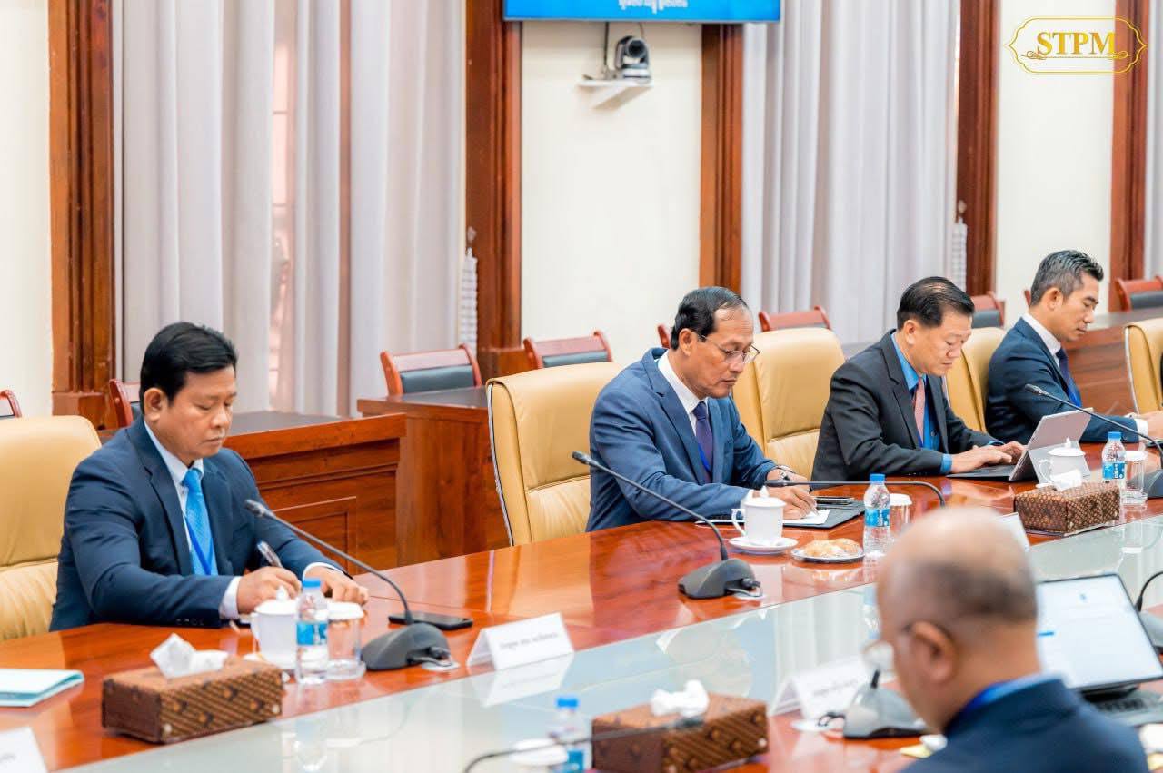 FDAE2A5A-0356-4D88-96D4-6BA09F04EA3D