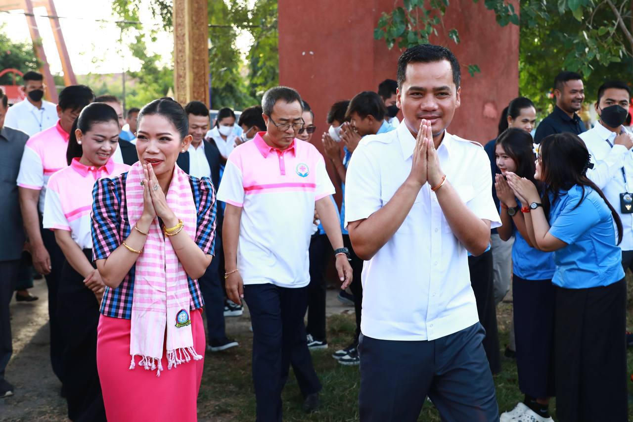 FEF3E235-089E-4D25-BCC3-9798AAE5335B