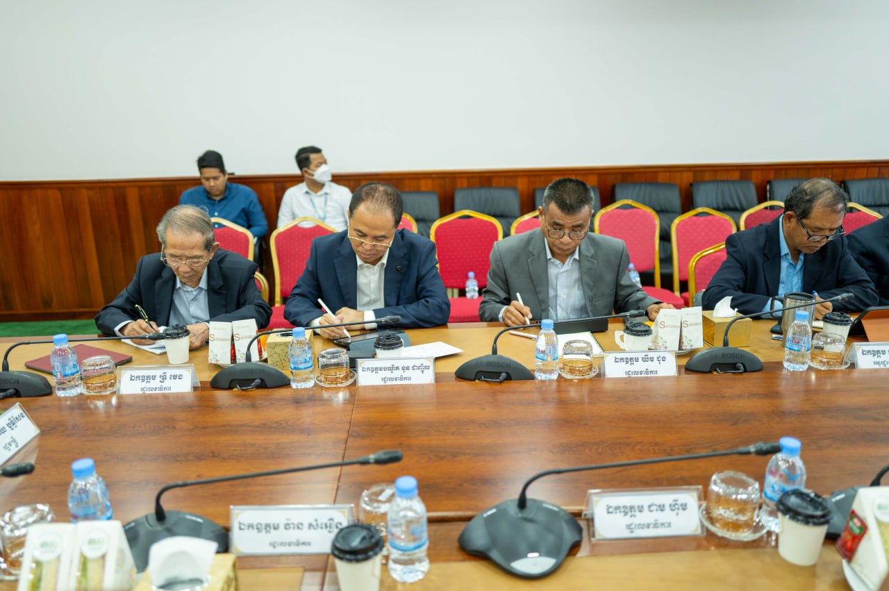 585BE667-6F60-44E6-9012-32222D00CF2D