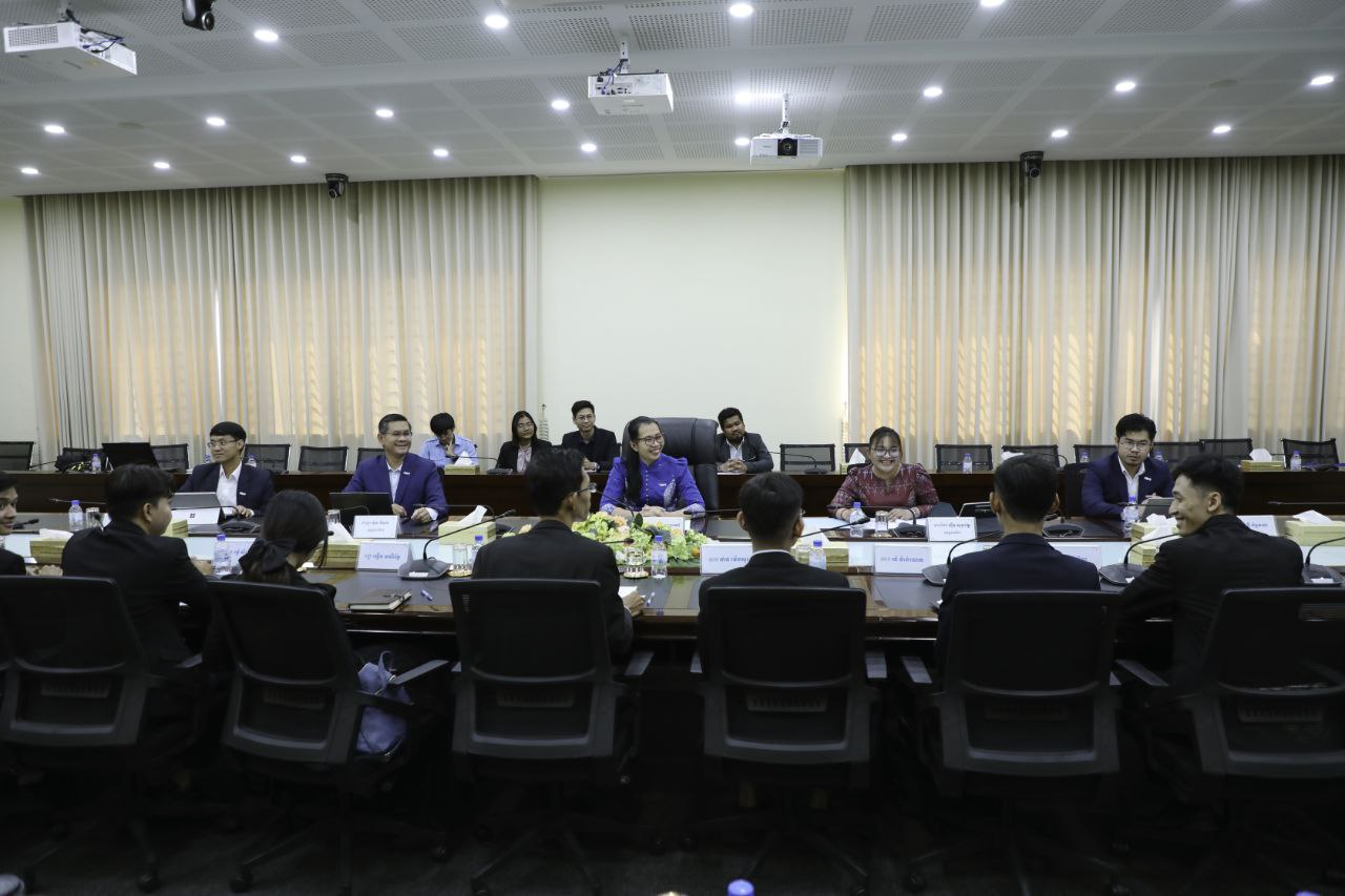 6698C4B9-0FFE-4B20-90D9-BA147942A729