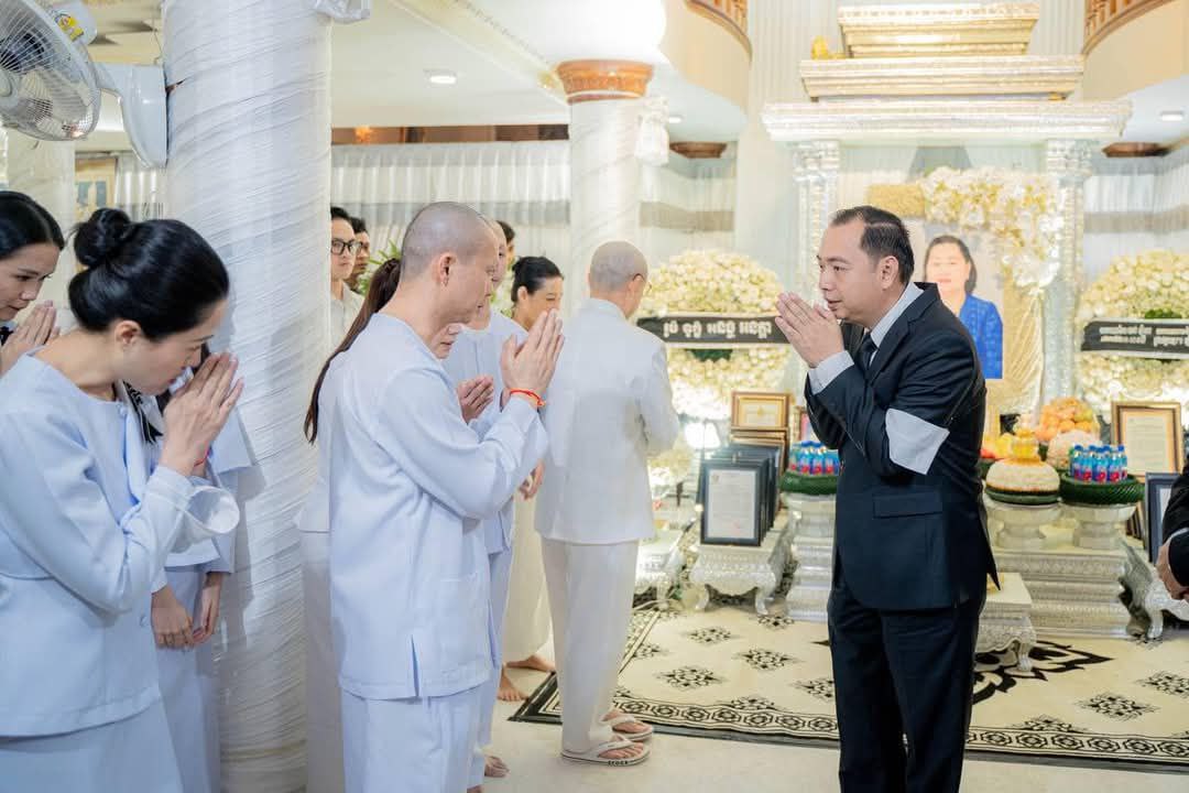 8A40FFCB-3E7D-4A8F-823D-97BCFD6D0222