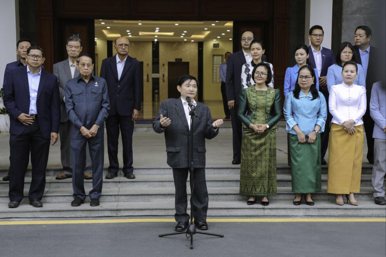 0425514B-5737-4453-9C9C-5D679A2C3194