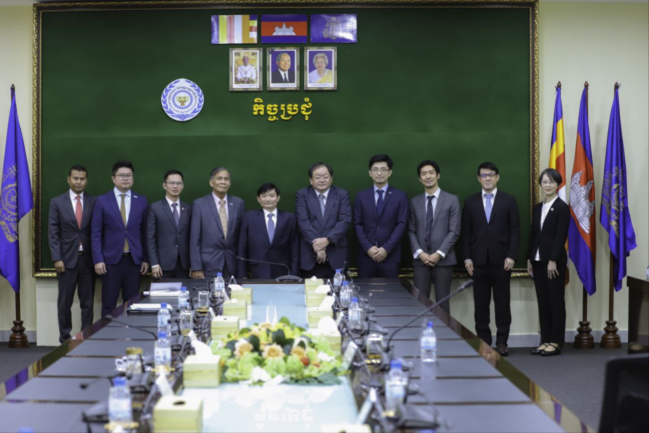 3FFADA89-F2F2-4EFE-9F69-9A178F8EB9B5