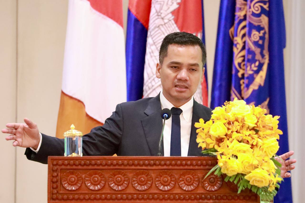 9BC18A10-5C5C-4CFD-849D-0DB495AF4F8D