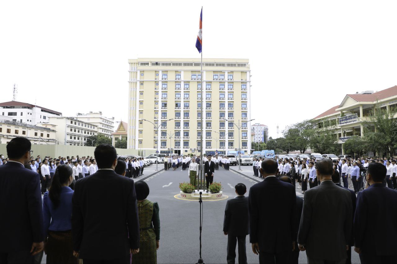 E7F18B88-1602-4313-9D6D-84A4D538D052