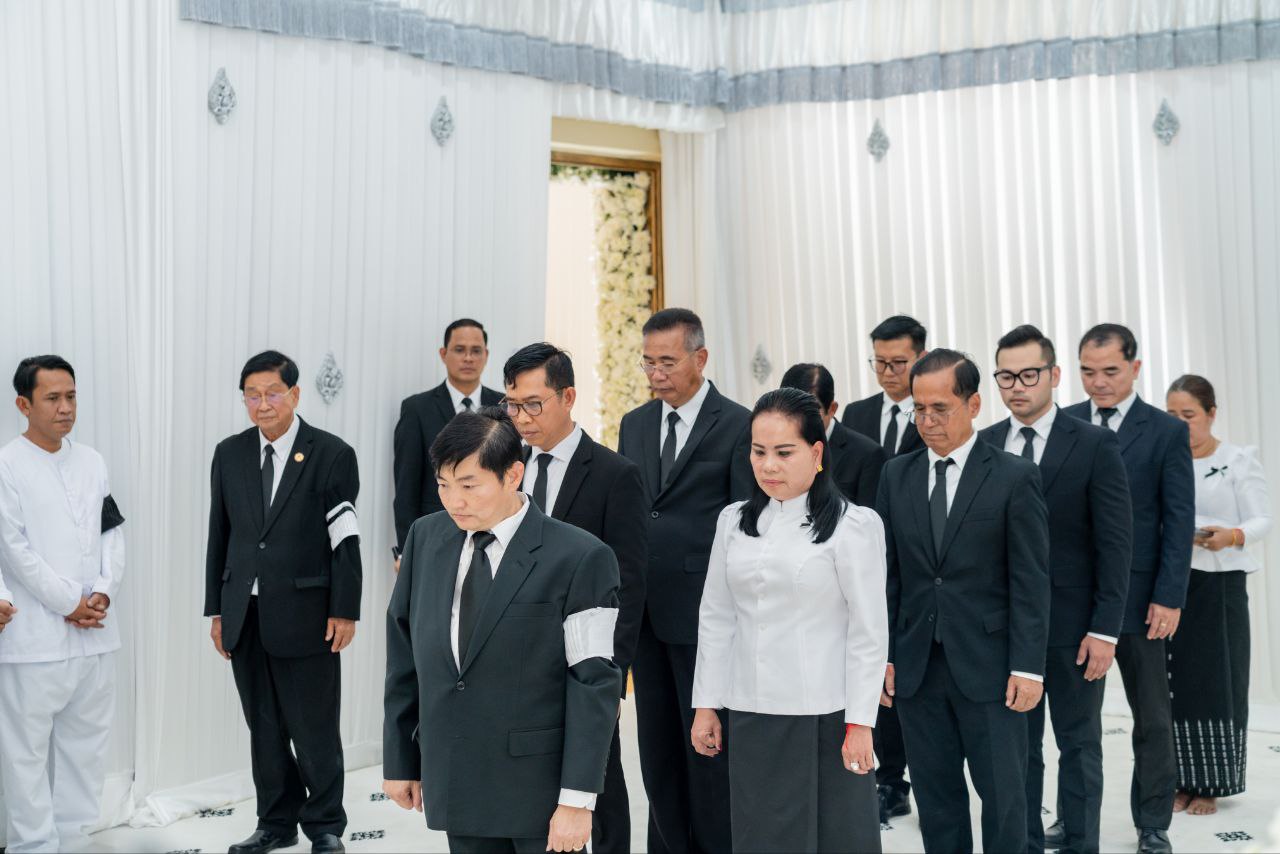 7E034812-7352-472F-9E7F-67AF011BFE56