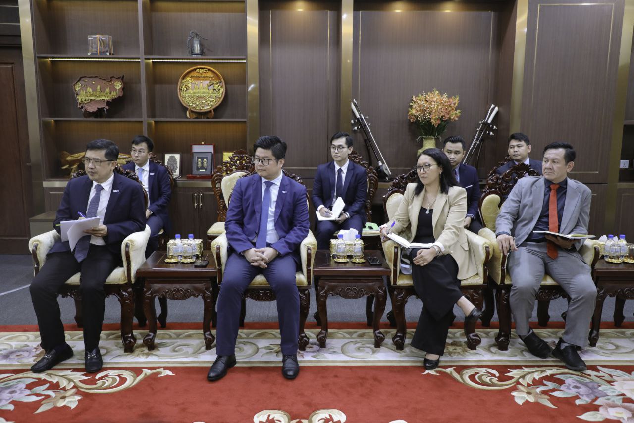 0A855CE6-3423-48B0-AFE6-92809563BE8E