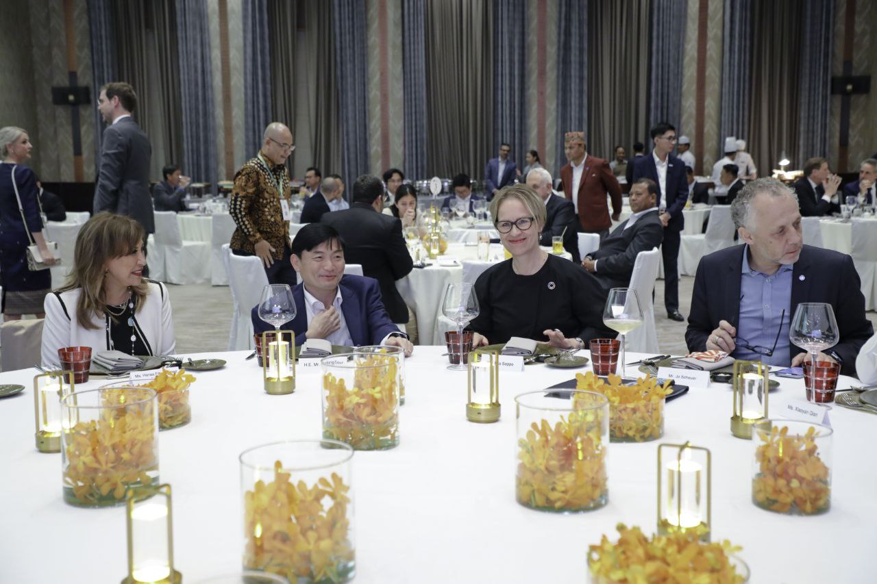 9C011017-E679-4721-BB55-23E9003EA14B